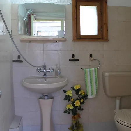 House Elena * Polkovnik Serafimovo